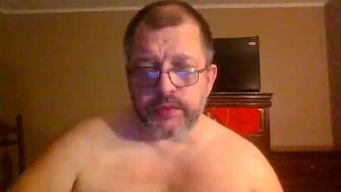 Snapshot of gobey33 chatting on 05/26/26, 01:56 IDKIDCIDGAF online show from 05/26/26, 01:56