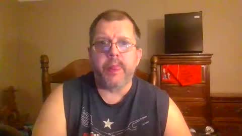 Snapshot of gobey33 chatting on 06/01/26, 11:50 IDKIDCIDGAF online show from 06/01/26, 11:50