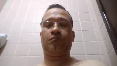 Snapshot of gocamtocam2000 chatting on 11/12/25, 05:08 gocamtocam2000 online show from 11/12/25, 05:08