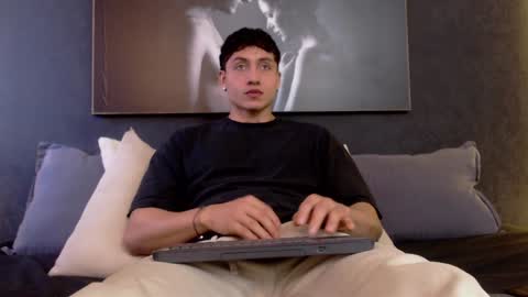 steven online show from 12/19/24, 01:51