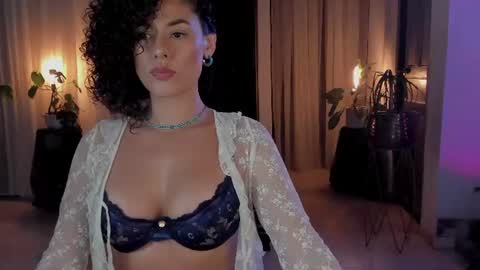 Elena online show from 08/01/26, 01:05