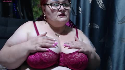 Snapshot of goddess57 chatting on 02/10/25, 04:58 Goddess online show from 02/10/25, 04:58