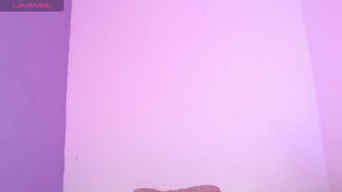 Snapshot of goddess_allison chatting on 12/18/24, 08:36 goddess_allison online show from 12/18/24, 08:36