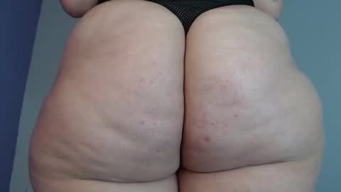 Snapshot of goddess_allison chatting on 02/19/25, 08:31 goddess_allison online show from 02/19/25, 08:31