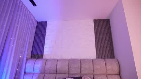 goddess_eli77 online show from 04/01/26, 03:07