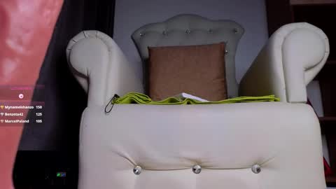 Snapshot of goddess_isabella11 chatting on 01/26/25, 02:19 Mrs. Isabella online show from 01/26/25, 02:19