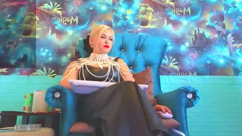 Snapshot of goddess_isabella11 chatting on 10/12/25, 03:49 Mrs. Isabella online show from 10/12/25, 03:49