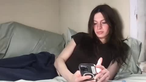 goddess_larz online show from 11/09/25, 07:56