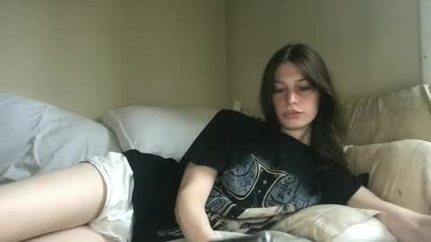 Snapshot of goddess_larz chatting on 06/29/26, 05:46 goddess_larz online show from 06/29/26, 05:46
