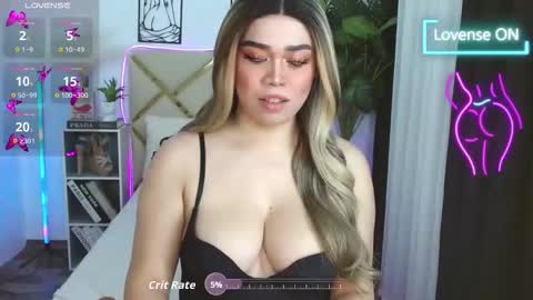 Snapshot of goddess_lykafox chatting on 05/28/26, 01:41 Lyka Fox online show from 05/28/26, 01:41