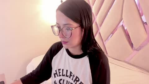 M A R T I N A  online show from 04/08/26, 12:49