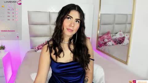 Mia online show from 12/15/25, 03:11