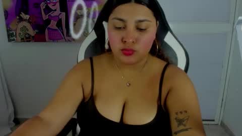 Snapshot of goddess_of_sissys chatting on 06/01/26, 04:25 goddess_of_sissys online show from 06/01/26, 04:25