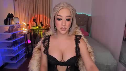 Snapshot of goddess_trans chatting on 02/26/26, 11:20 Contessa online show from 02/26/26, 11:20