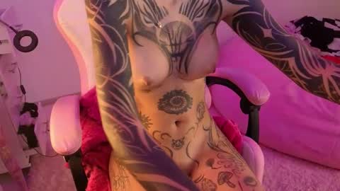 vee online show from 01/14/26, 03:06