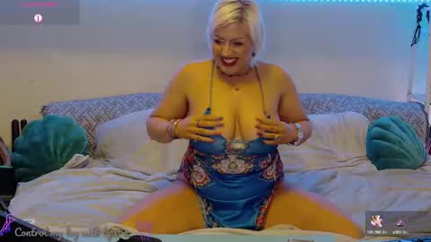 Snapshot of goddessalimony chatting on 01/26/25, 04:30 Goddess Alimony online show from 01/26/25, 04:30