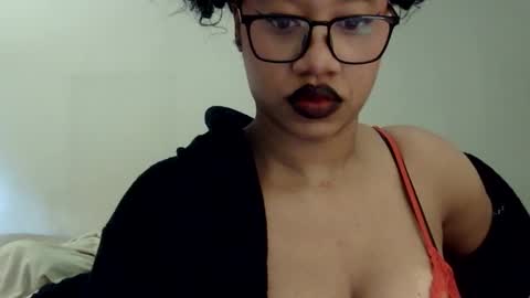 Snapshot of goddessdaisysky chatting on 01/05/26, 06:00 Goddess Daisy Sky online show from 01/05/26, 06:00