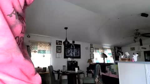 Snapshot of goddessdeezy chatting on 11/18/25, 06:45 goddessdeezy online show from 11/18/25, 06:45