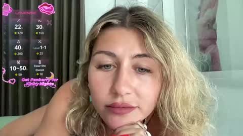 Snapshot of goddessdove chatting on 11/23/25, 03:50 GoddessDove online show from 11/23/25, 03:50