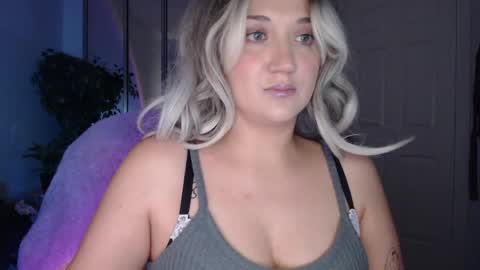 Snapshot of goddessemmy chatting on 05/24/26, 04:17 Goddess Emmy online show from 05/24/26, 04:17