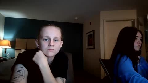 feyaa22 online show from 10/17/25, 12:47