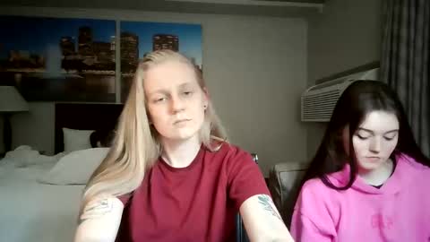 feyaa22 online show from 02/17/26, 03:36