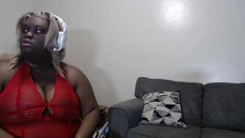 Snapshot of goddessjackieoz chatting on 12/14/25, 06:41 Madame Jackie online show from 12/14/25, 06:41