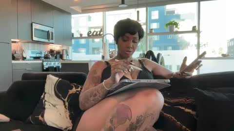 Snapshot of goddesskalitha chatting on 09/12/25, 01:06 Goddess Kalitha online show from 09/12/25, 01:06