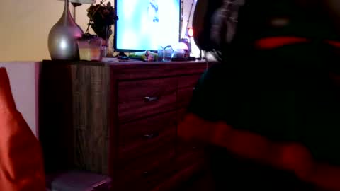 Snapshot of goddessmonni chatting on 12/25/24, 07:35 MonniDoll online show from 12/25/24, 07:35
