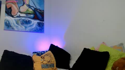  Naih Reyes online show from 04/01/26, 02:56