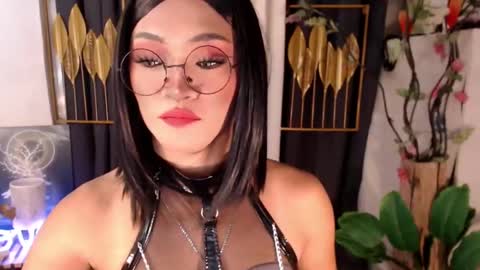 Snapshot of goddessquinnie chatting on 12/10/24, 12:50 quinnie online show from 12/10/24, 12:50
