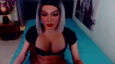 Lucy Pearl online show from 02/03/26, 05:38