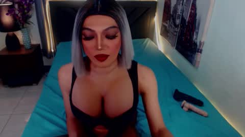 Lucy Pearl online show from 02/05/26, 06:18