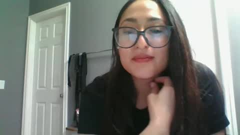 Snapshot of goddessxxrosexx chatting on 12/22/24, 08:05 GoddessxxRosexx online show from 12/22/24, 08:05