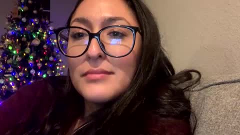 Snapshot of goddessxxrosexx chatting on 12/27/24, 05:09 GoddessxxRosexx online show from 12/27/24, 05:09