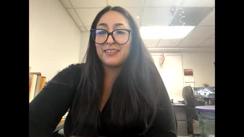 Snapshot of goddessxxrosexx chatting on 03/11/25, 09:15 GoddessxxRosexx online show from 03/11/25, 09:15