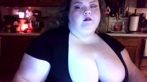 Snapshot of godessisabella chatting on 07/14/26, 05:12 godessisabella online show from 07/14/26, 05:12