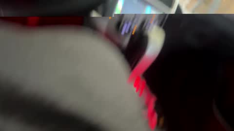 Snapshot of godgivenclimaxzz chatting on 01/12/25, 03:25 SirCumzalottt online show from 01/12/25, 03:25