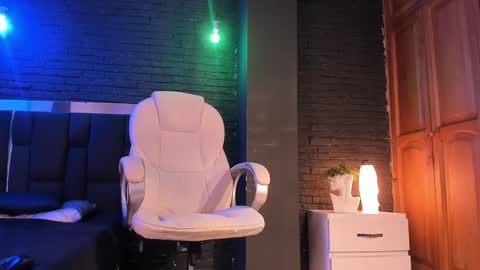 HUAN online show from 01/03/25, 04:44