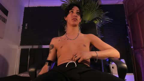 HUAN online show from 02/28/25, 04:10