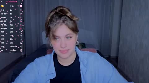 Snapshot of goga_li chatting on 09/18/25, 04:31 Lilya online show from 09/18/25, 04:31