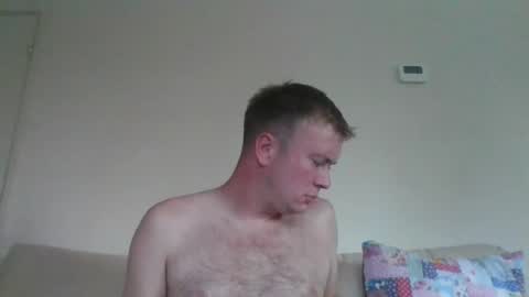 Snapshot of gogo12104 chatting on 09/09/25, 05:45 jme online show from 09/09/25, 05:45