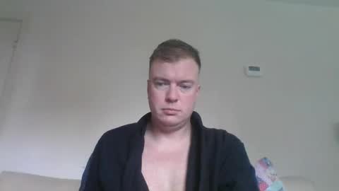 Snapshot of gogo12104 chatting on 10/25/25, 09:39 jme online show from 10/25/25, 09:39