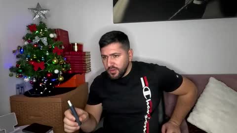 gold_alpha_boy online show from 12/01/25, 10:42