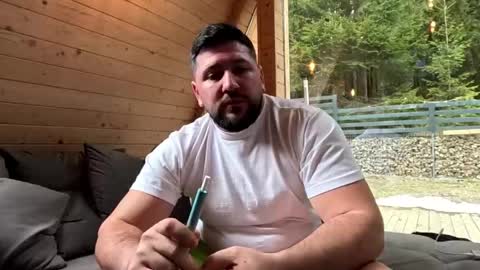 gold_alpha_boy online show from 04/13/26, 12:21