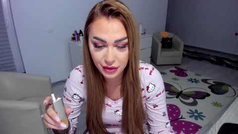 Snapshot of golddivine00 chatting on 02/08/25, 04:36 Nicole.. online show from 02/08/25, 04:36