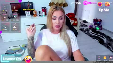 Snapshot of golddivine00 chatting on 09/11/25, 05:51 Nicole.. online show from 09/11/25, 05:51