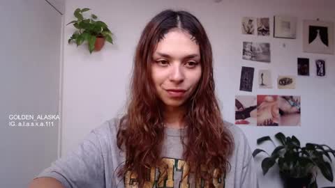 Snapshot of golden_alaska chatting on 10/03/25, 01:08 Alaska online show from 10/03/25, 01:08