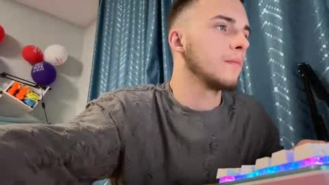 Golden boyyy21 online show from 03/12/25, 04:56