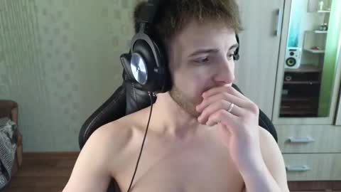 Golden boyyy21 online show from 03/13/26, 09:38